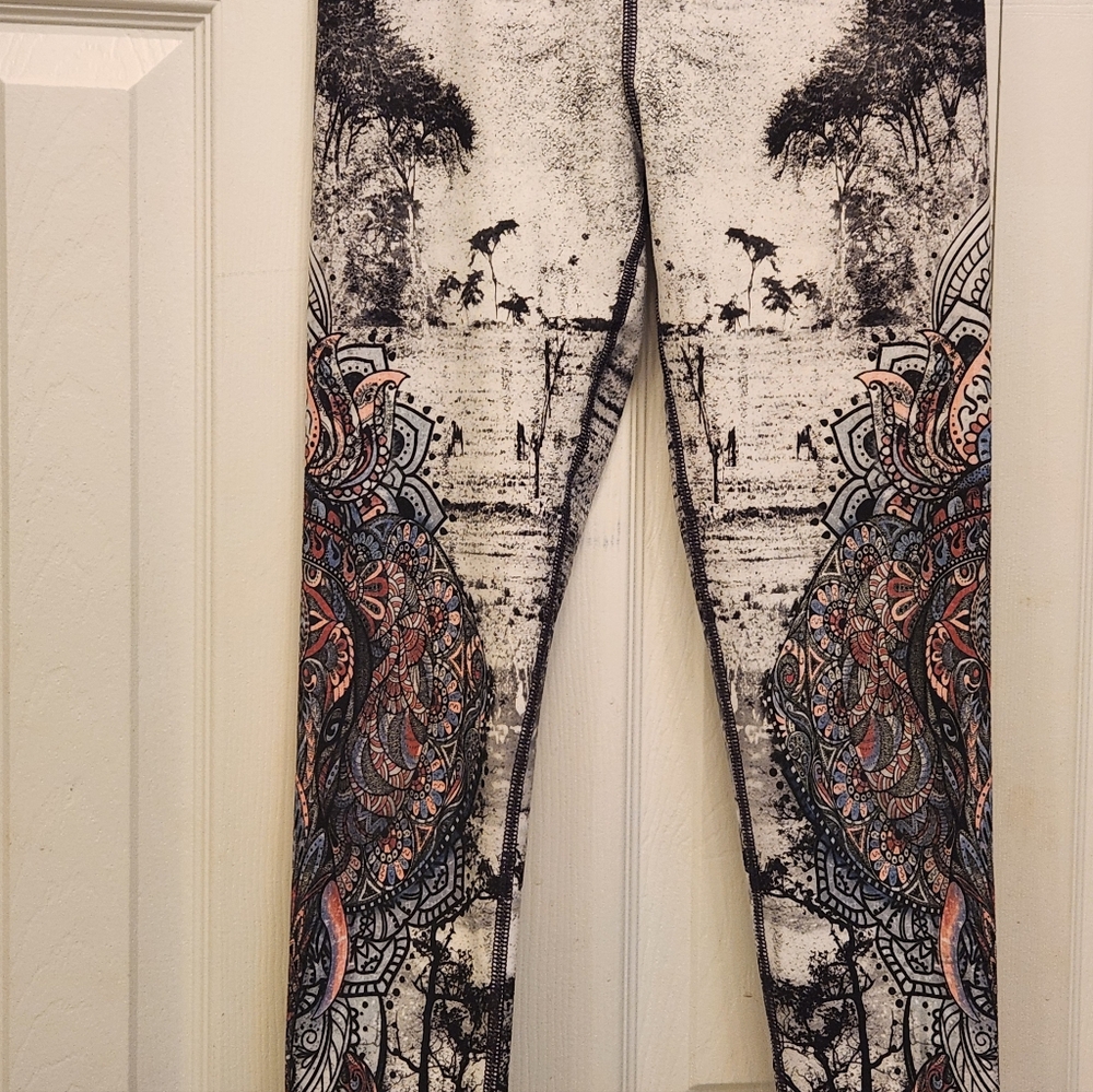 Evolution And Creation Artistic Patterned Leggings Sz Sm